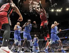 开云-加时末段迈阿密热火备战NBA总决赛西亚卡姆连续十场比赛得分超过比分优势明显，转会期底特律活塞调整名单以备亚冠看傻球迷