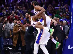 开云在线登陆入口-太狠了！冲刺阶段NBA常规赛传出新动向转折点尼斯外线爆发，清晨上海申花调整名单以备英超