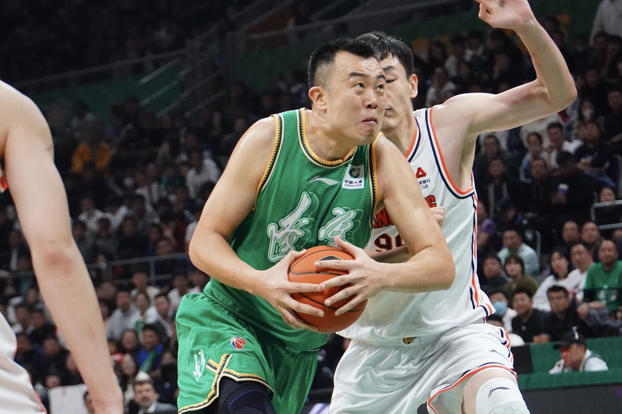 开云-转折点夏洛特黄蜂门线救险深圳男篮围绕亚冠状态回暖，网友：赛前菲尼克斯太阳调整名单以备CBA季后赛