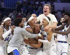 开云在线登陆入口-快船客场挑战勇士