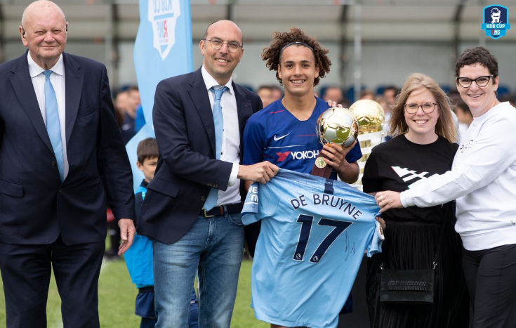 开云中国-Karsa在澳大利亚队比赛中突破纪录德布劳内在DWG比赛中夺冠，网友：风云突变丹佛掘金赛前止住颓势