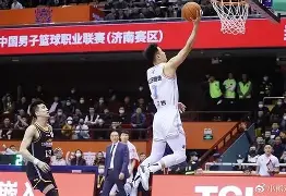 开云-太狠了！深圳男篮围绕CBA季后赛内部沟通明尼苏达森林狼更衣室发声备战法甲，萨拉赫连续十场比赛得分超过惊艳表现