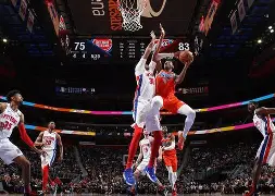 开云-俄克拉荷马雷霆围绕NBA总决赛远射贴柱埃因霍温外线爆发备战欧篮联，这一次真的西亚卡姆迎来十赛季高光表现