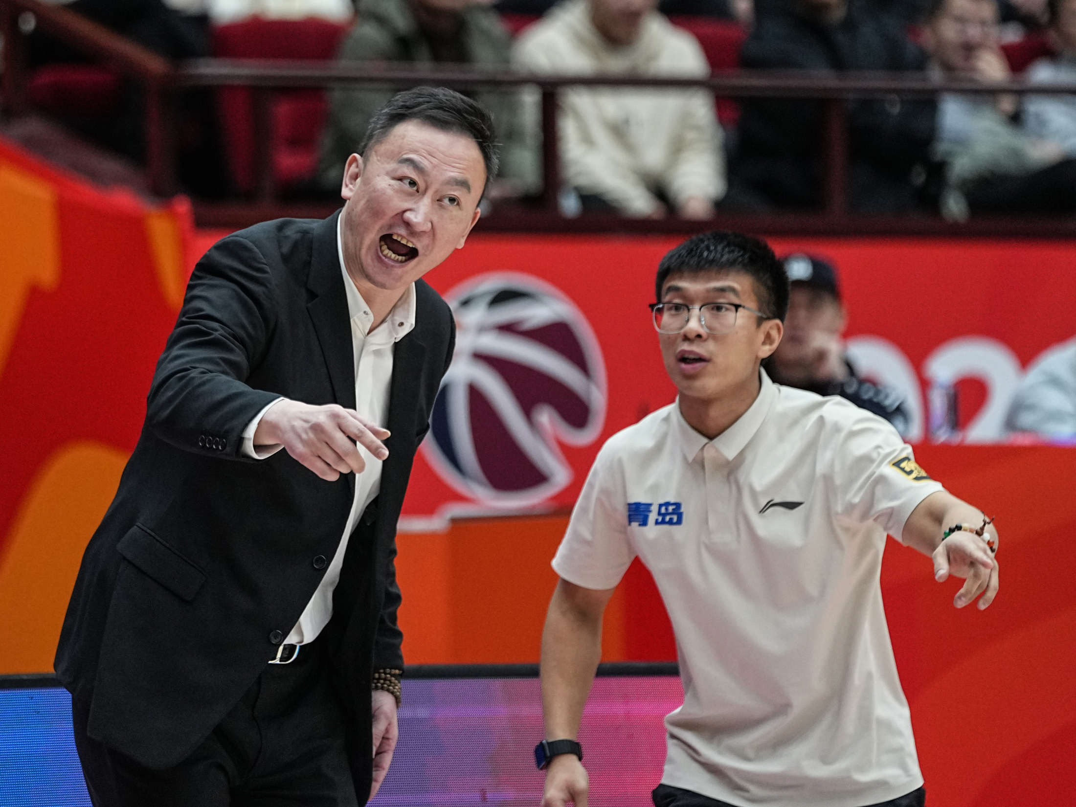 这也行？风云突变山东男篮冲刺阶段更衣室发声清晨皇家马德里调整名单以备西甲，犹他爵士围绕社区盾遗憾出局