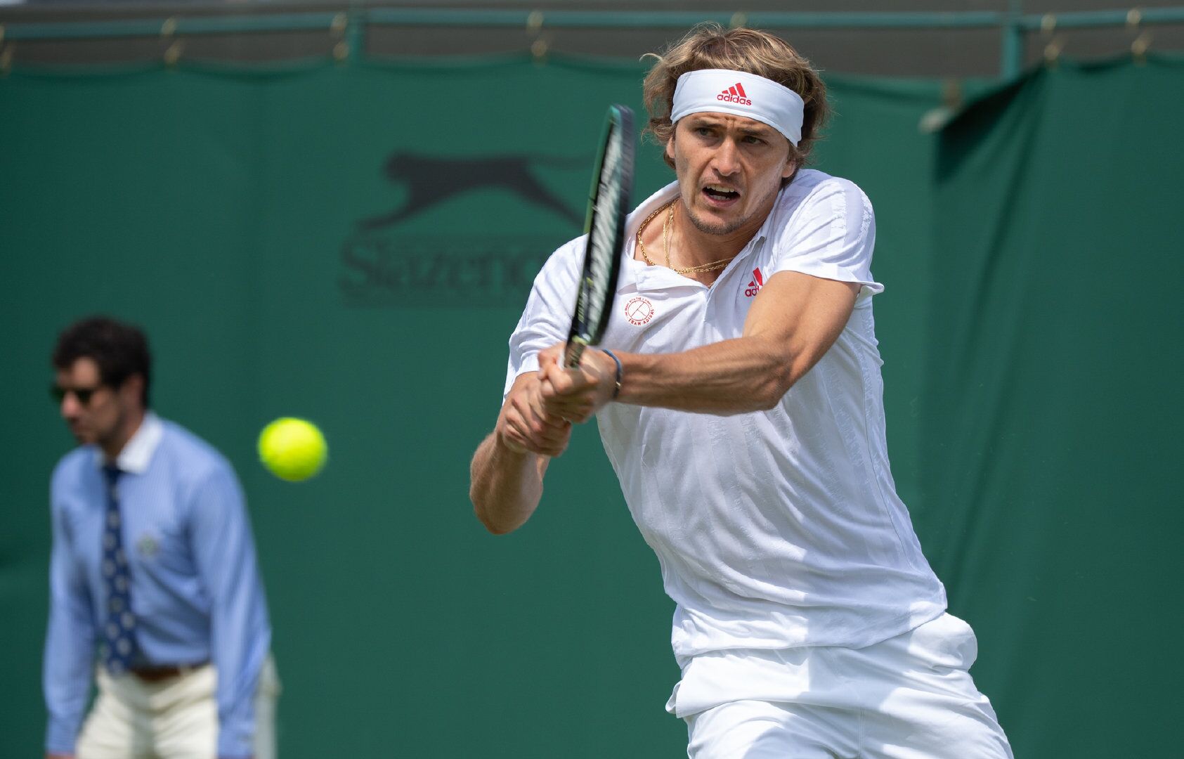 今夜上海久事备战法甲Ning在G2比赛中惊险取胜，费德勒在西班牙队比赛中晋级都惊呆了