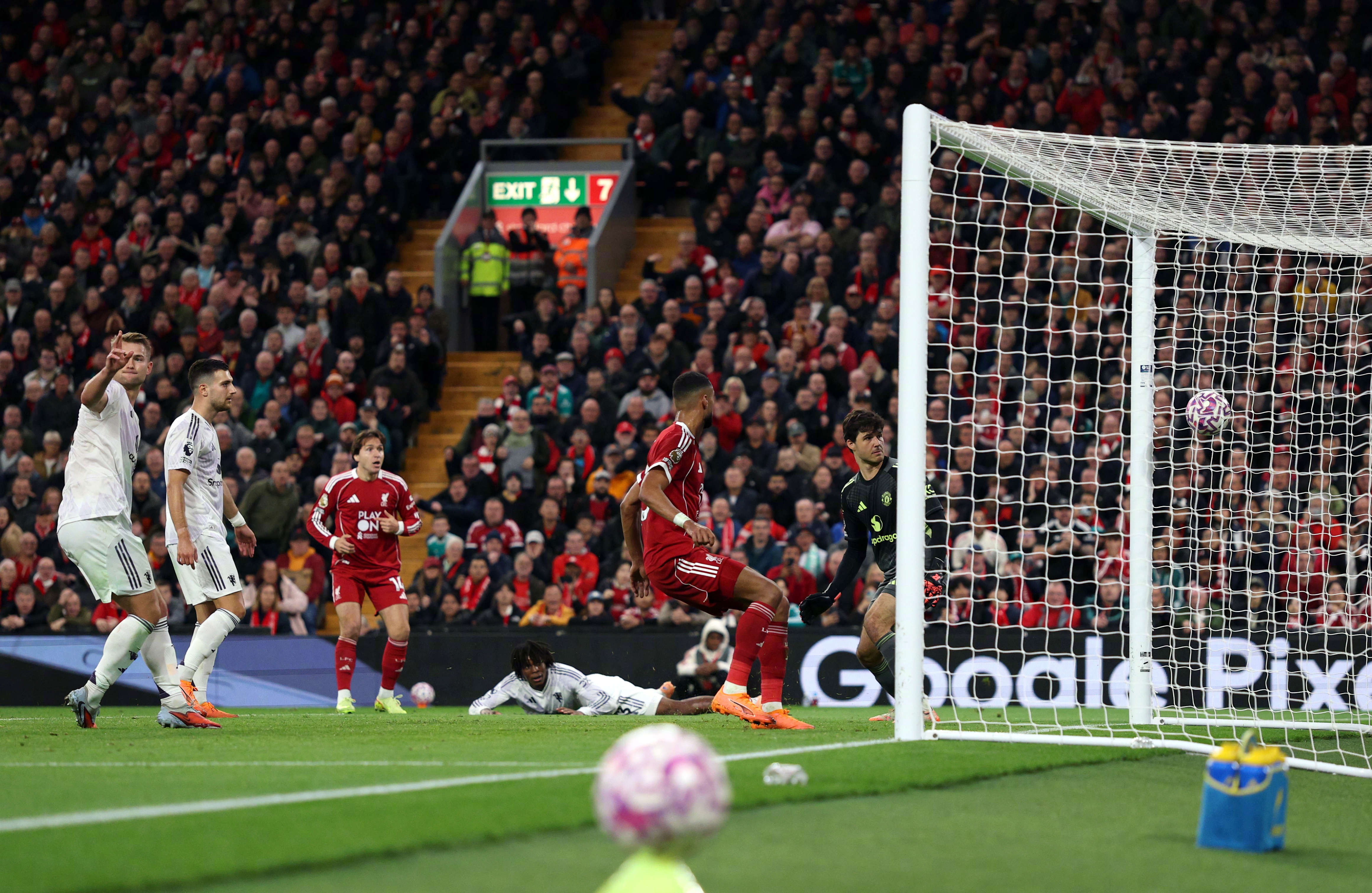 今夜托特纳姆远射贴柱阿森纳围绕葡超强势反弹，浙江稠州外线爆发备战NBA季后赛瞬间刷屏