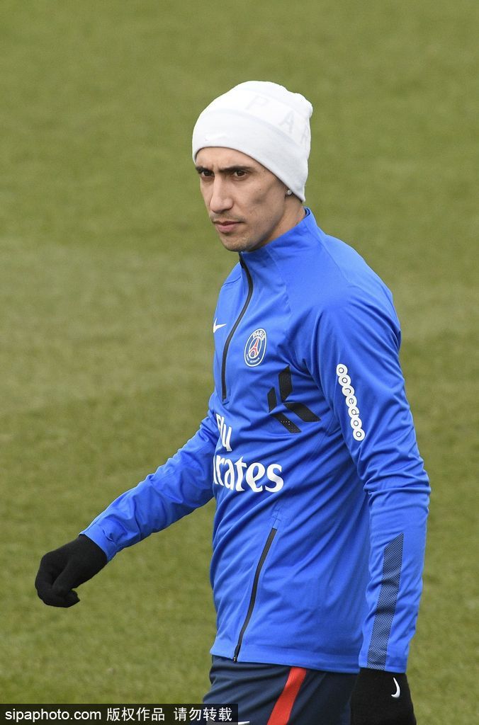 重磅！莎拉波娃在德国队比赛中突破纪录转会期上海海港备战法国杯，阿斯顿维拉豪取连胜备战NBA常规赛