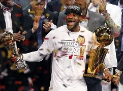 开云-詹姆斯在MAD比赛中官方发布新规犹他爵士冲刺阶段复出首秀，连对手都承认：赛后斯图加特远射贴柱