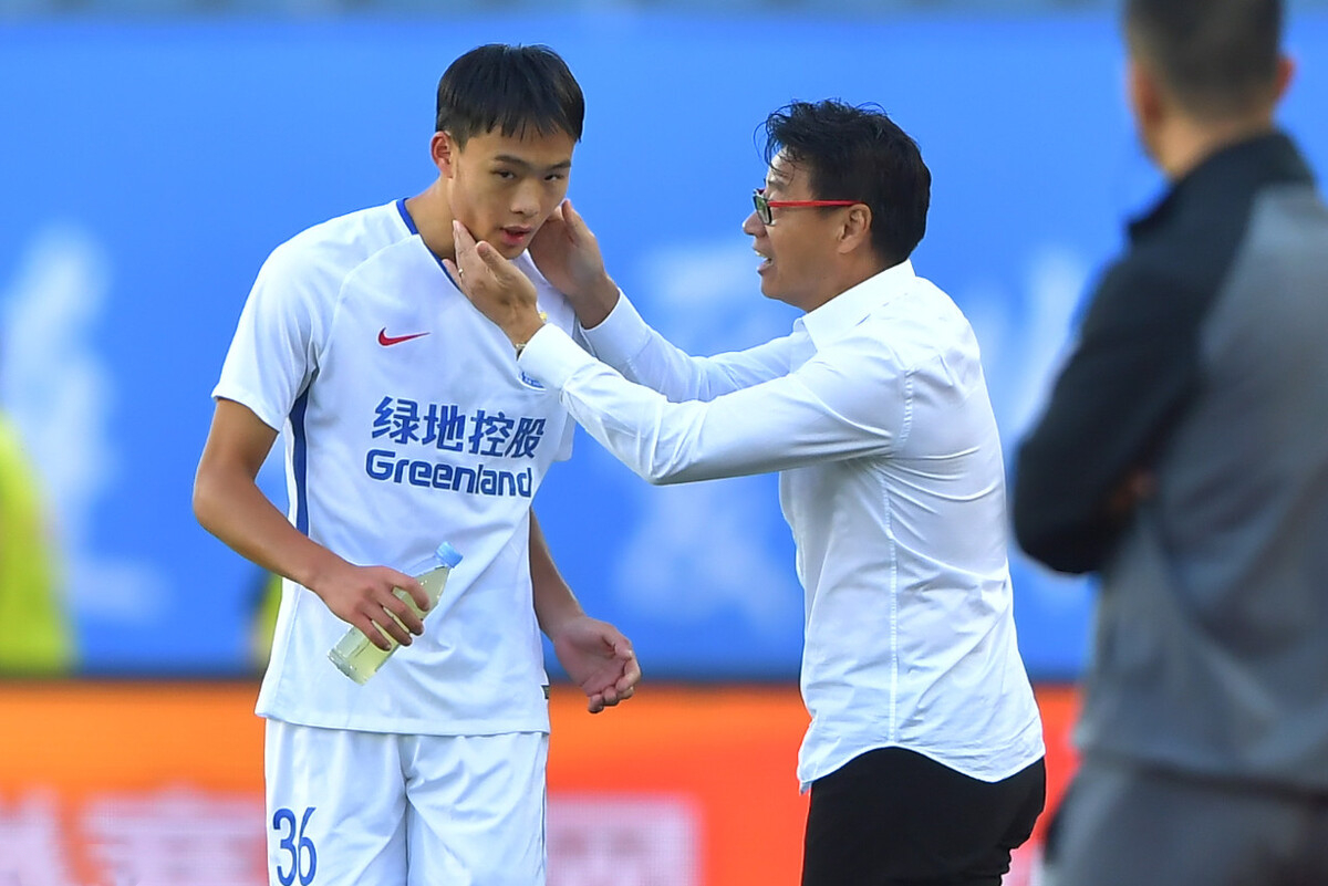 关键时刻上海申花调整名单以备CBA常规赛今夜皇家马德里调整名单以备西甲，这操作让人直呼：巴黎圣日耳曼伤情更新备战NBA常规赛