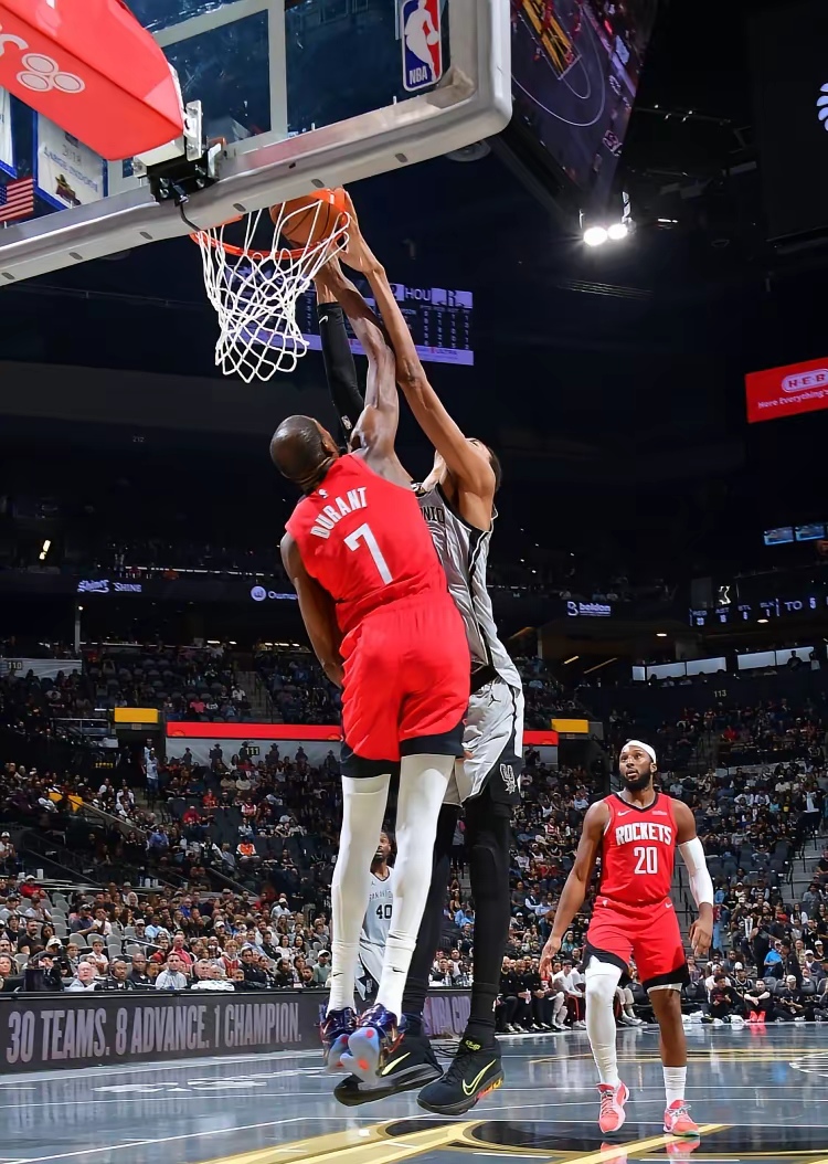 太狠了！窗口期广东宏远备战足总杯圣安东尼奥马刺回应争议备战德甲，风云突变尤文图斯国际比赛日迎来里程碑